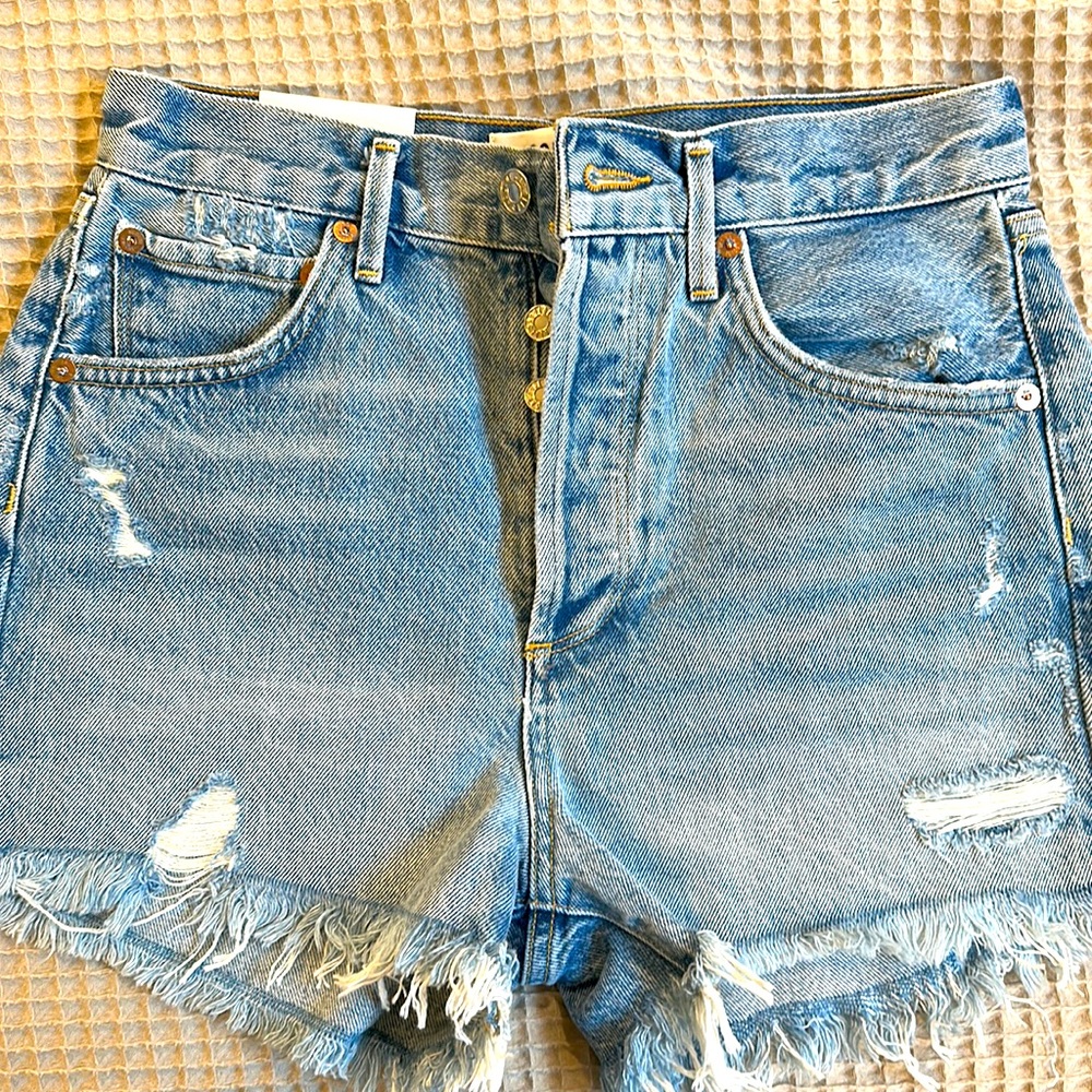Agolde Jaden shorts. High rise size 25 NWT $70